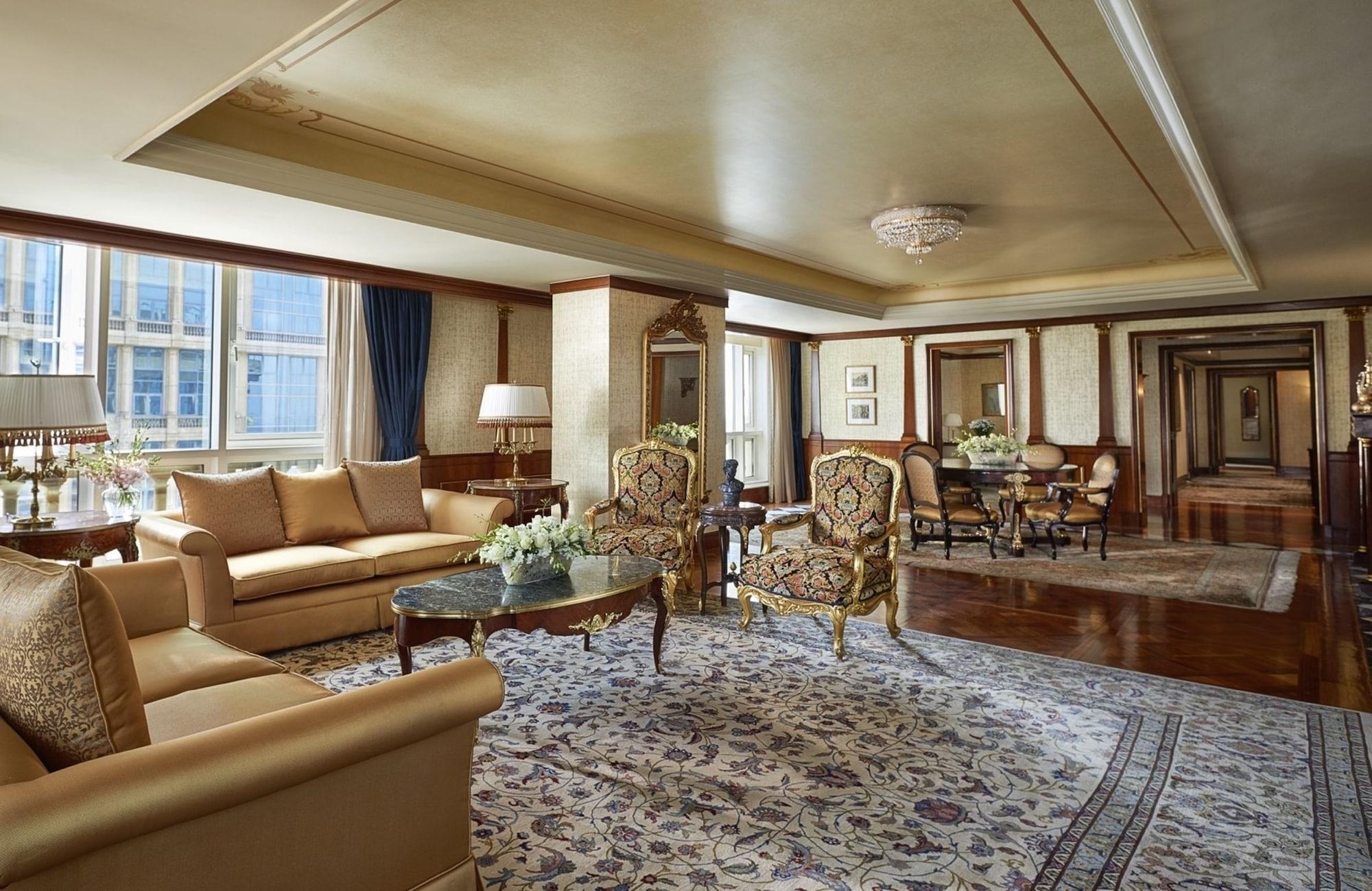 Four Seasons Cairo At The First Residence Giza Dış mekan fotoğraf A suite at the Four Seasons Hotel