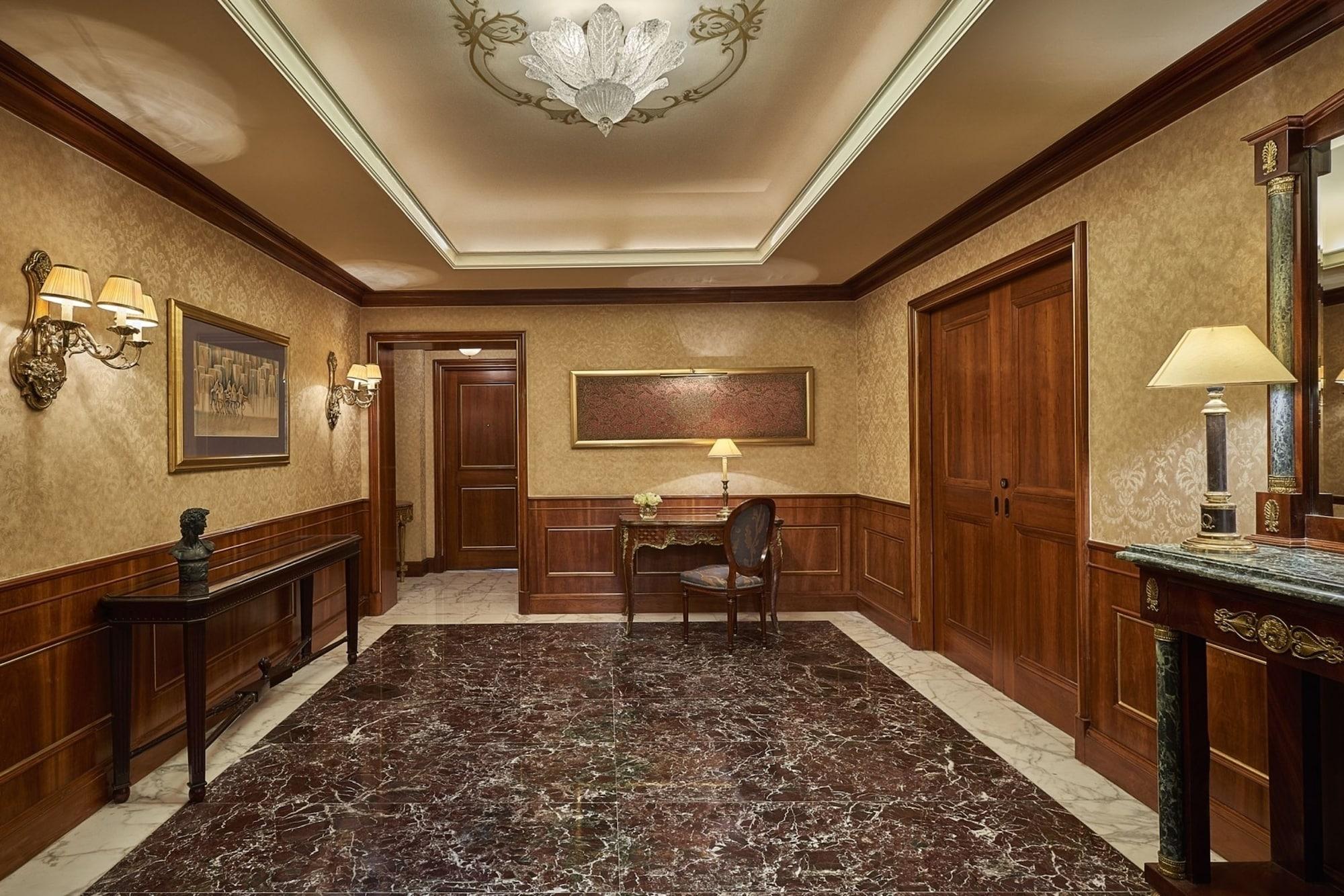 Four Seasons Cairo At The First Residence Giza Dış mekan fotoğraf A typical hotel lobby