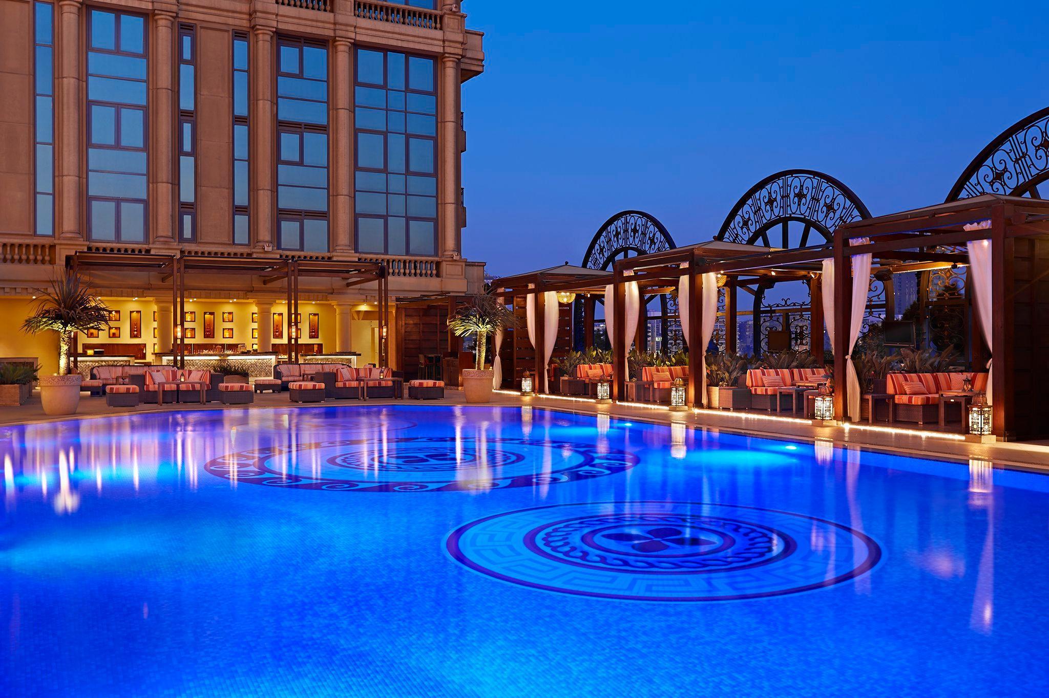 Four Seasons Cairo At The First Residence Giza Dış mekan fotoğraf The pool at the St. Regis Dubai
