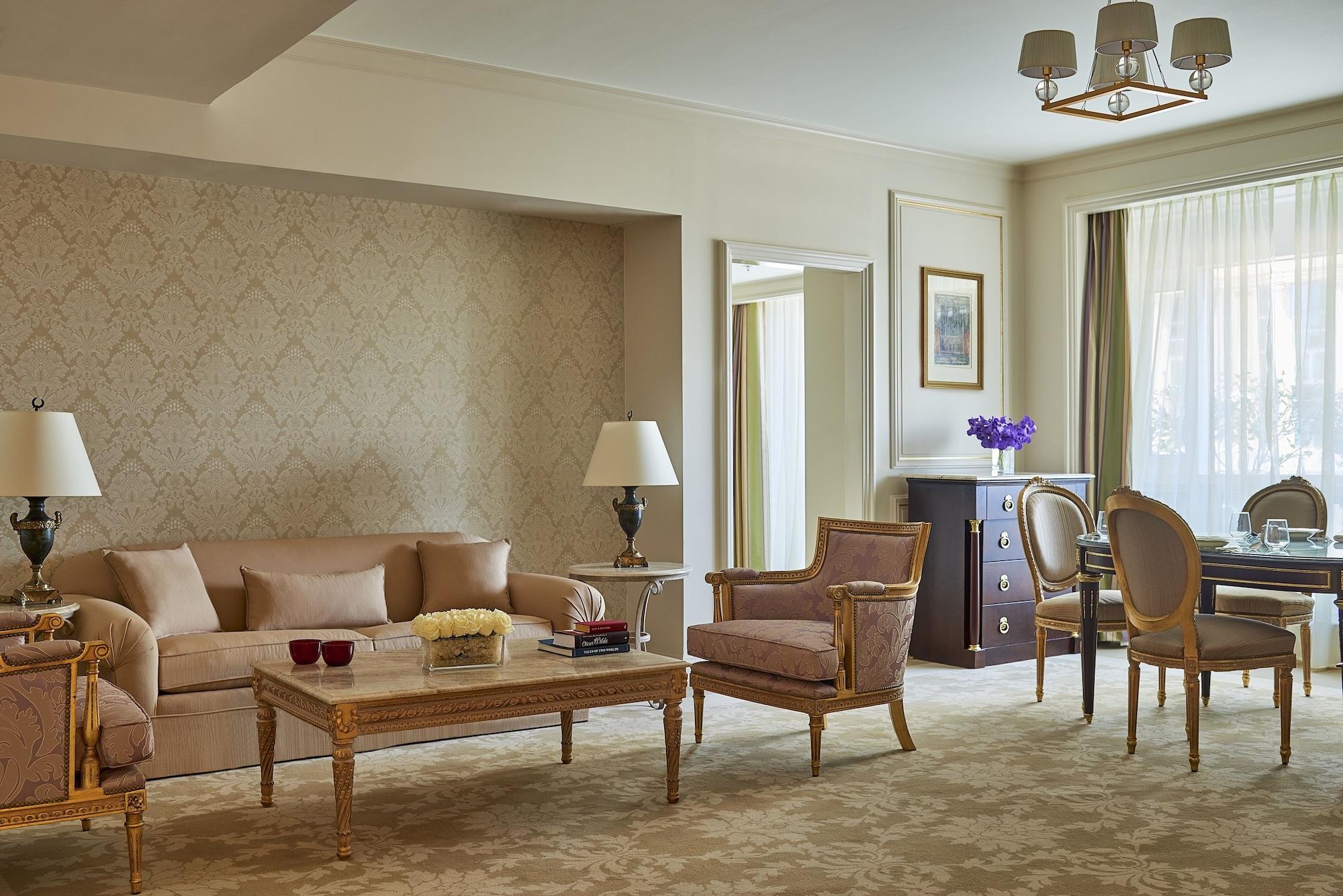 Four Seasons Cairo At The First Residence Giza Dış mekan fotoğraf A suite at the Four Seasons Hotel, Istanbul