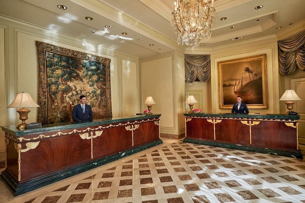 Four Seasons Cairo At The First Residence Giza Dış mekan fotoğraf The lobby of the Four Seasons Hotel