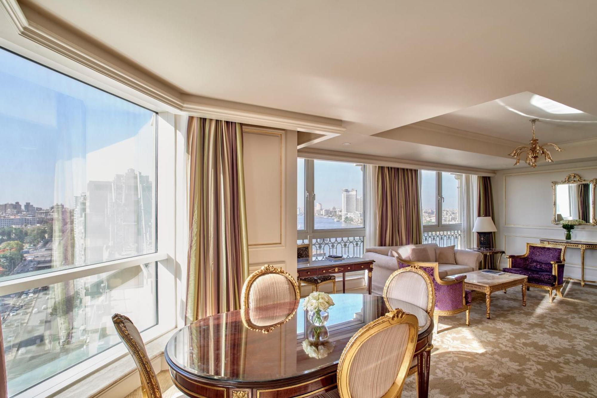 Four Seasons Cairo At The First Residence Giza Dış mekan fotoğraf A suite at the Four Seasons Hotel
