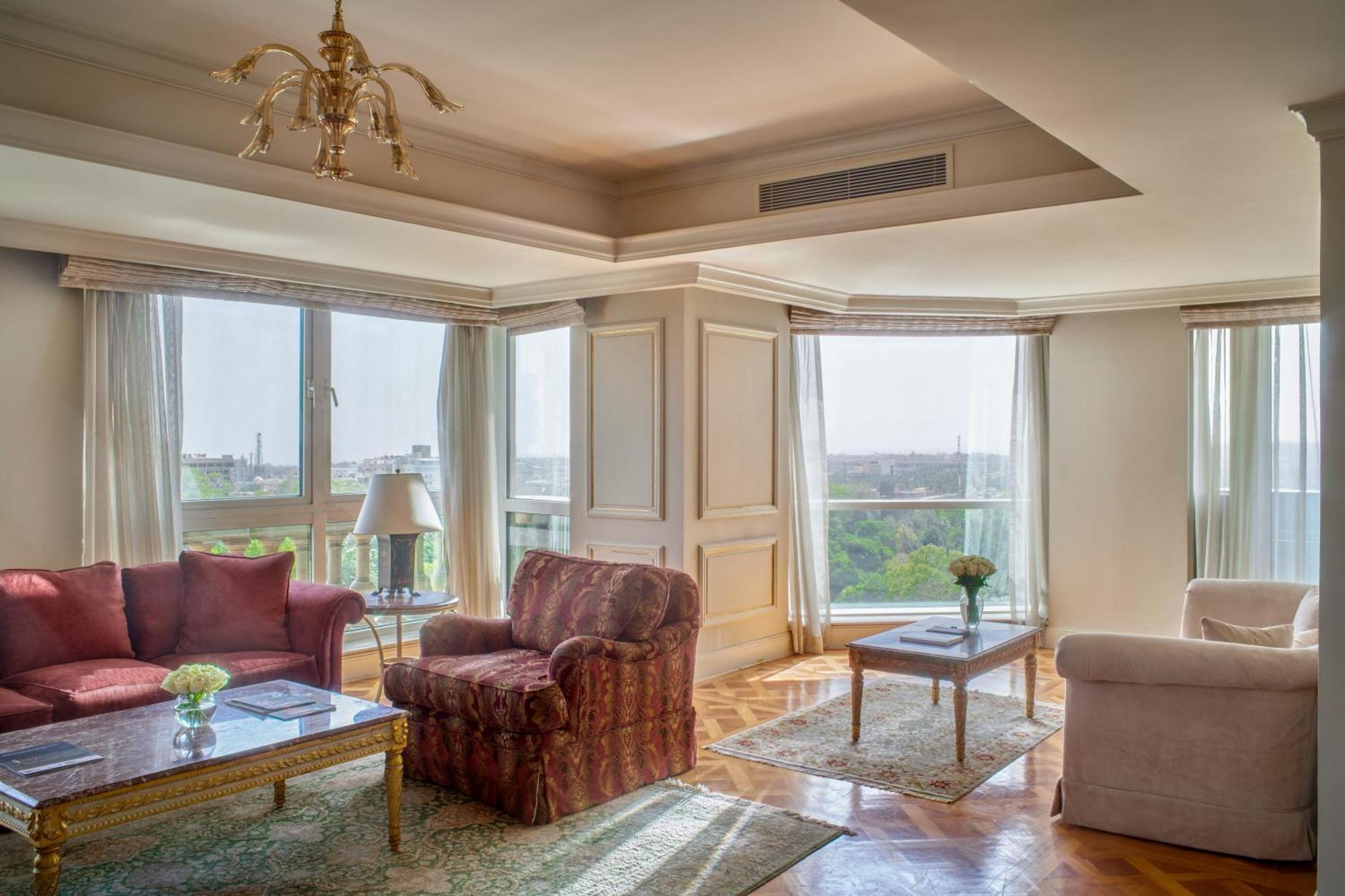 Four Seasons Cairo At The First Residence Giza Dış mekan fotoğraf A suite at the hotel